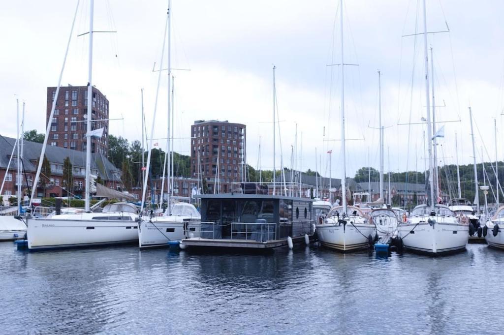 Hausboot Fjord Meeresbrise Mit Dachterrasse In Flensburg Dış mekan fotoğraf