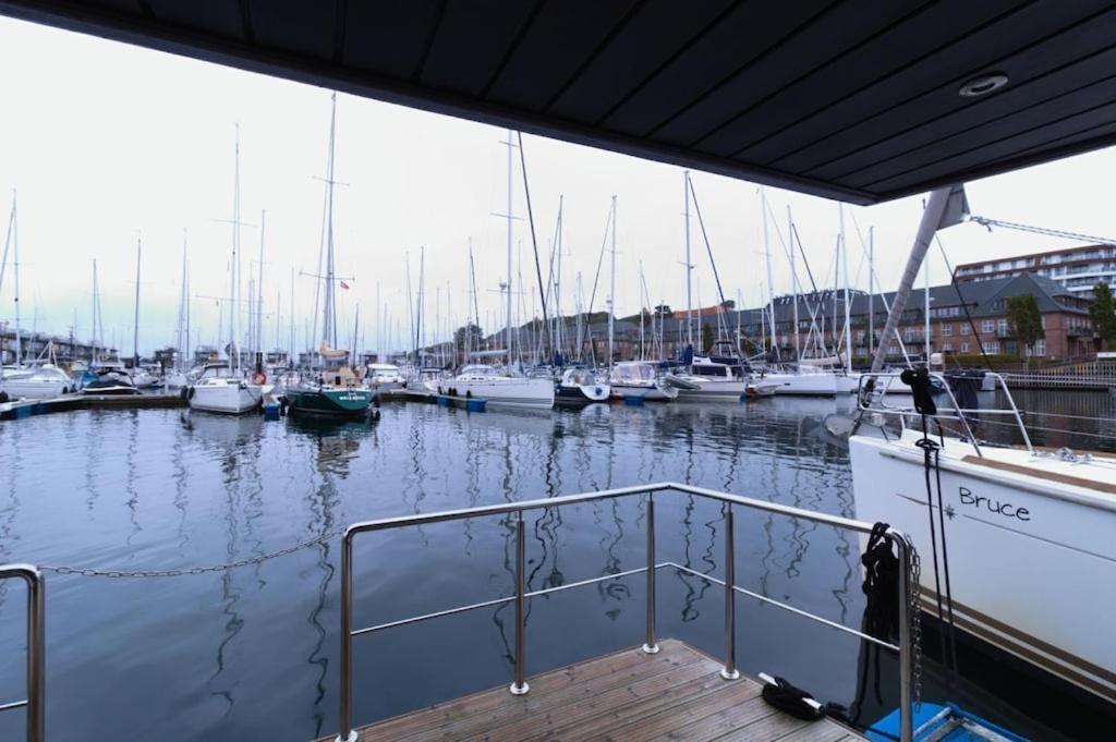 Hausboot Fjord Meeresbrise Mit Dachterrasse In Flensburg Dış mekan fotoğraf