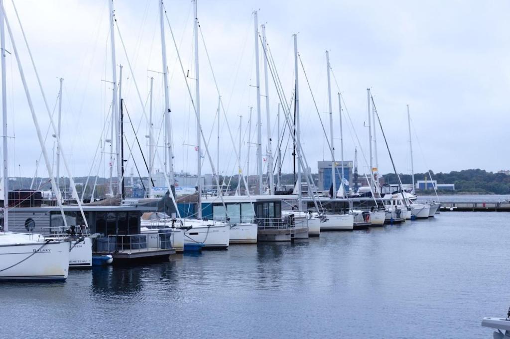 Hausboot Fjord Meeresbrise Mit Dachterrasse In Flensburg Dış mekan fotoğraf